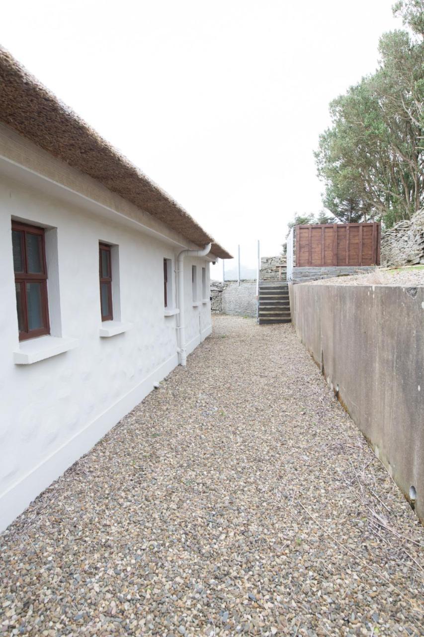 Storytellers Cottage Ballycotteen Экстерьер фото